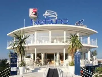 Hotel Milano Ile De France 3*, Rimini Italia